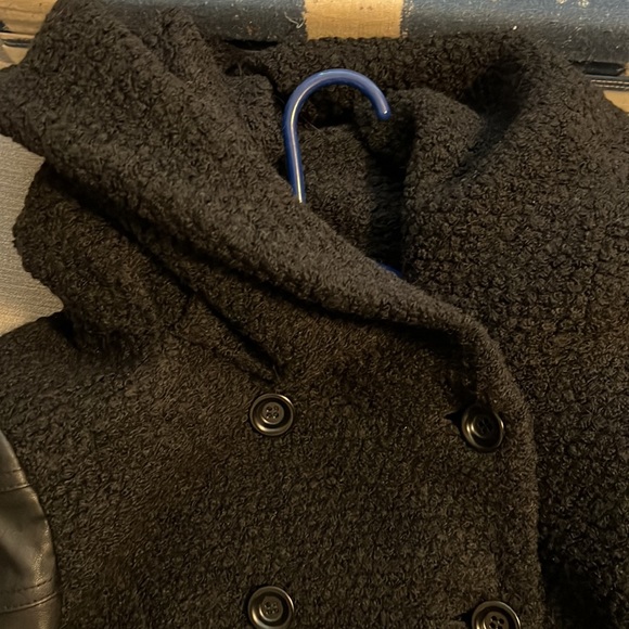 Gorgeous brand new winter jacket! - Picture 4 of 7